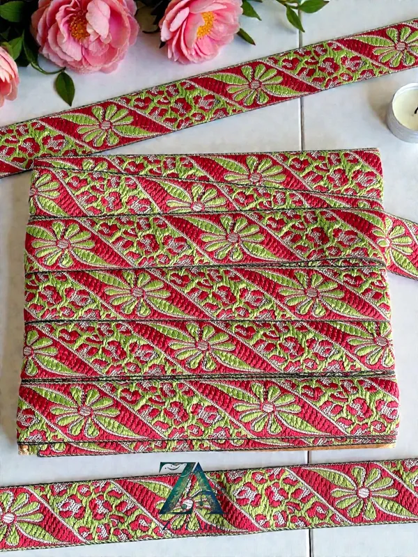 Green-Red_Brocade_Lace(1.1_Inch)