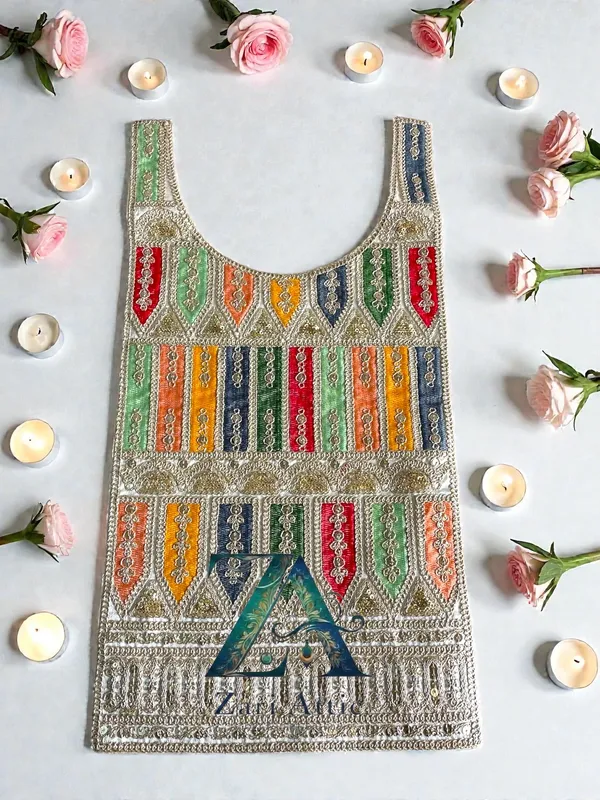 Trendy_Neckline_Patches-White_-_2555