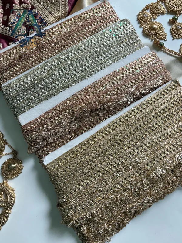 Metalic_Fringed_lace_-_1_Inch