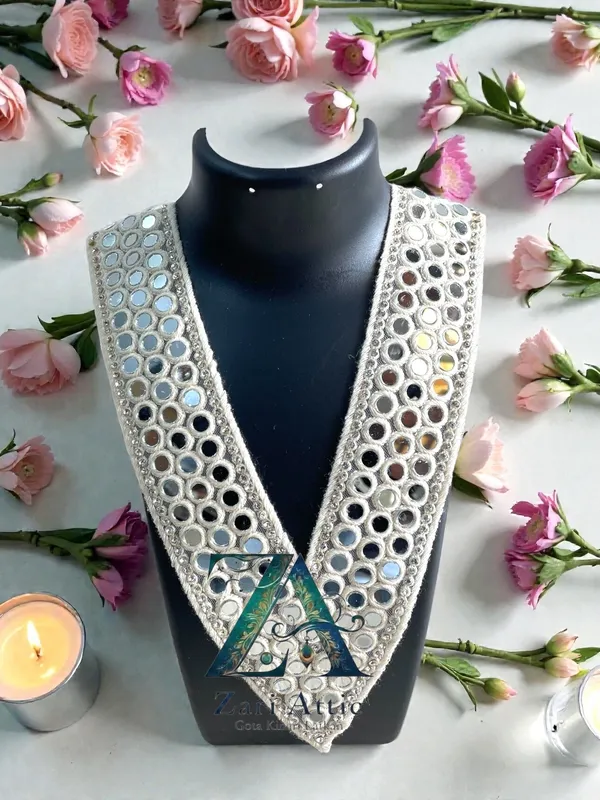 Trendy_Mirror_Neckline_Patches