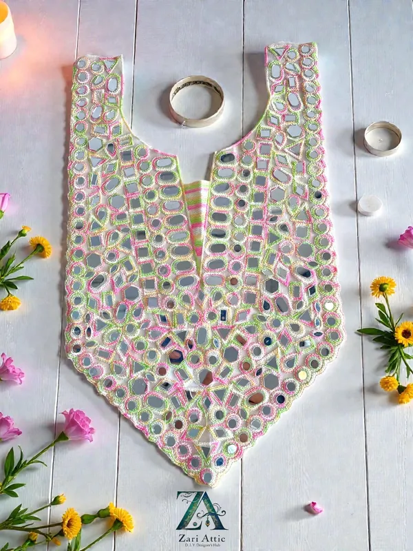 Trendy_Mirror_Neckline_Patch