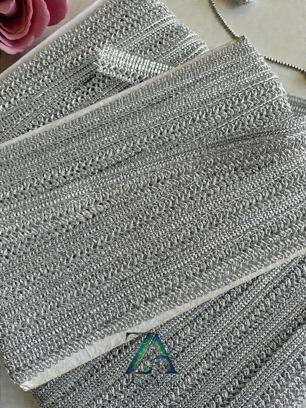 Silver_Metallic_Lace_Trim_(2_Cms)