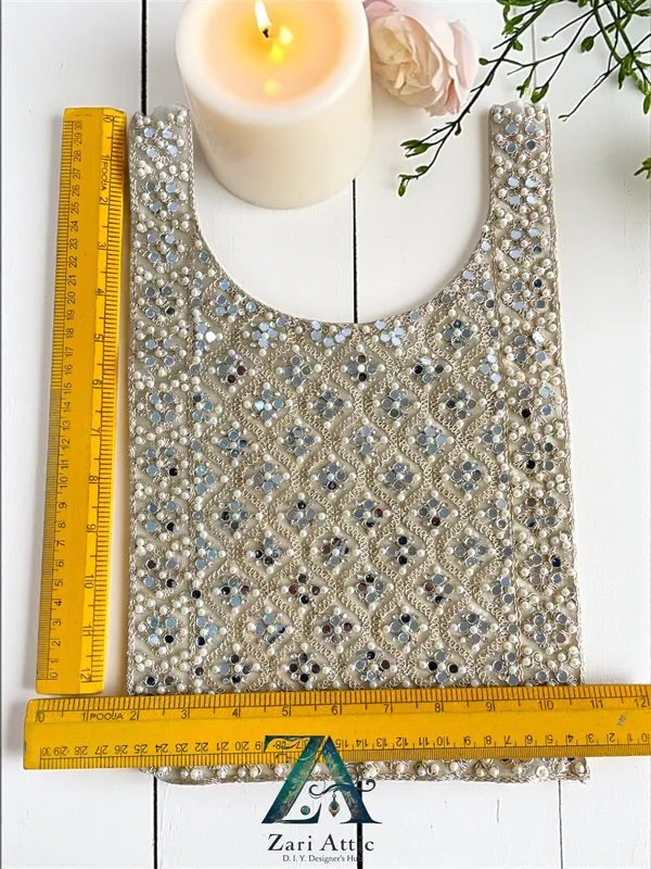 Zari_Embroidered_Mirror_Neckline