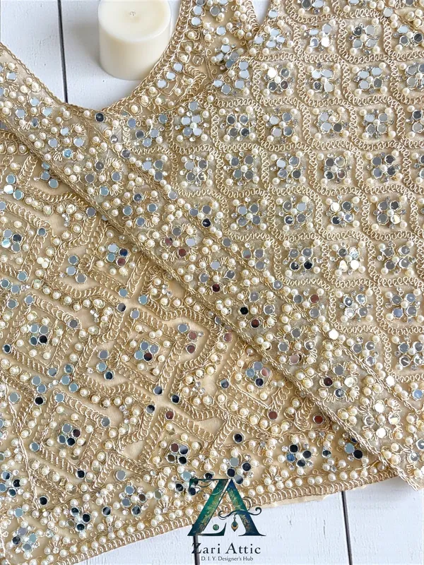 Zari_Embroidered_Mirror_Neckline