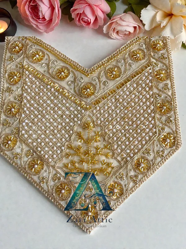 Trendy_Neckline_Patch_Gold