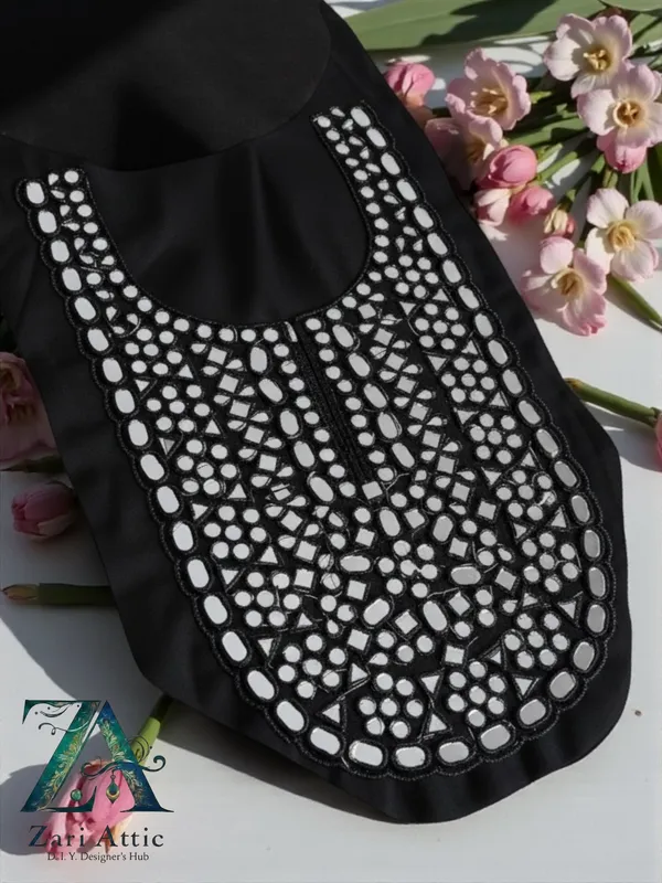 Trendy_Mirror_Neckline_Patch-Black