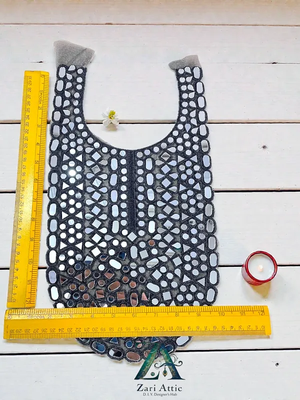 Mirror_Neckline_Patch-Gold