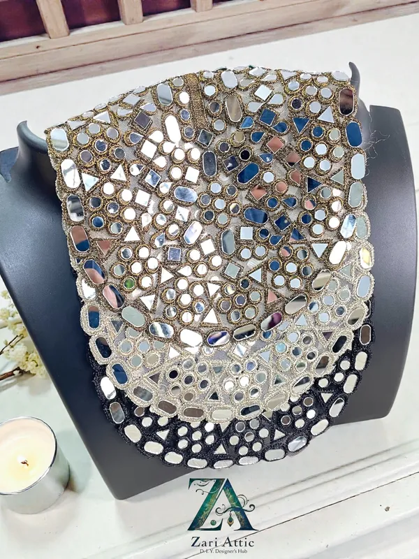 Mirror_Neckline_Patch-Gold