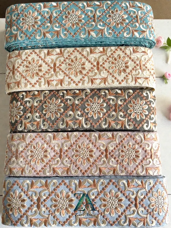 White_Emroidered_Lace(2.5_Inch)