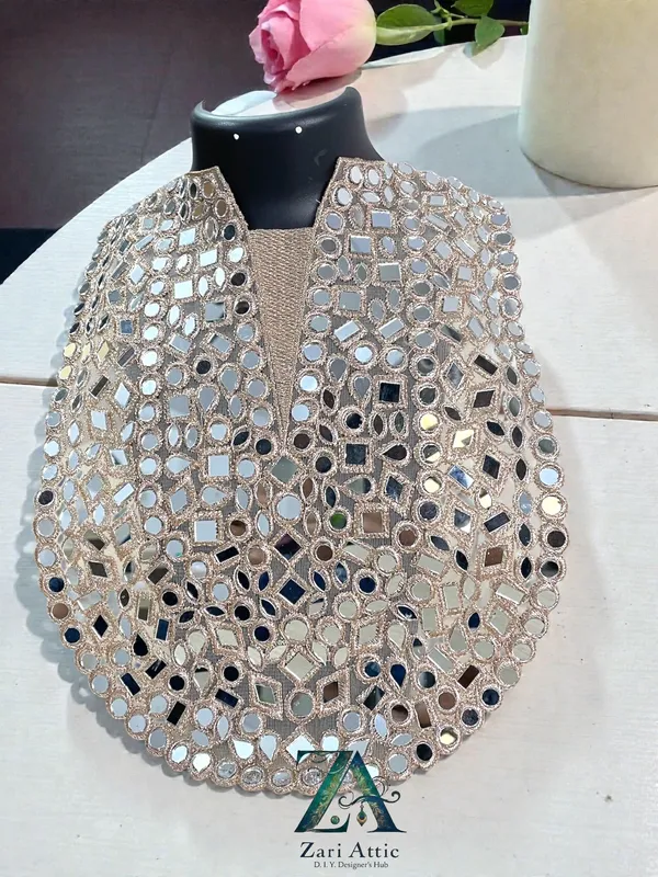 Gold__Mirror_Neckline-Design_2-919