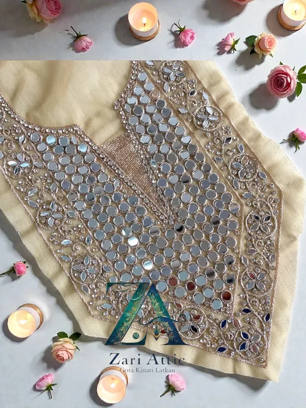 Trendy_Mirror_Neckline_Patches