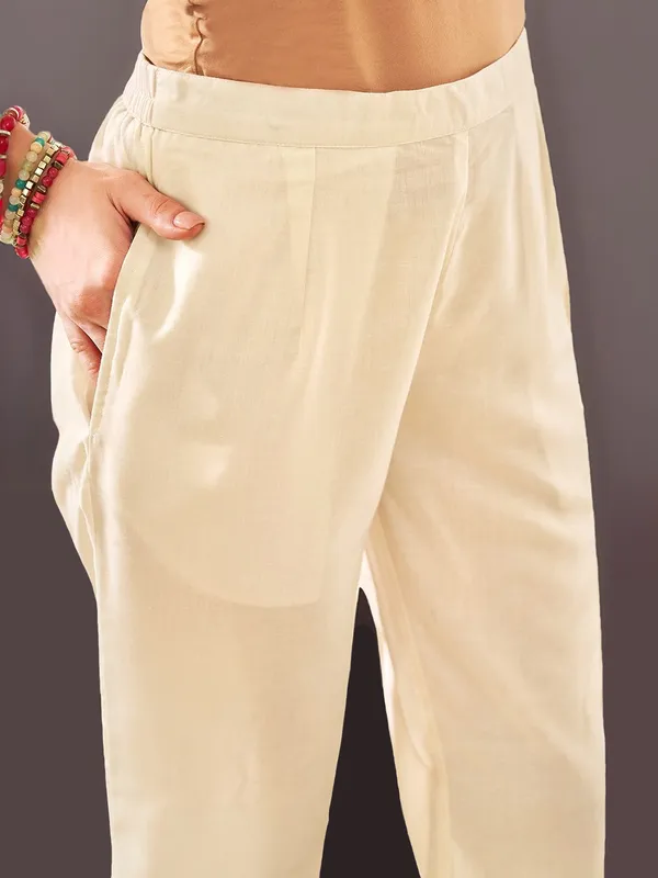 Cream_Digital_Printed_Cotton_Straight_Kurta_With_Printed_Cotton_Trouser_For_Women