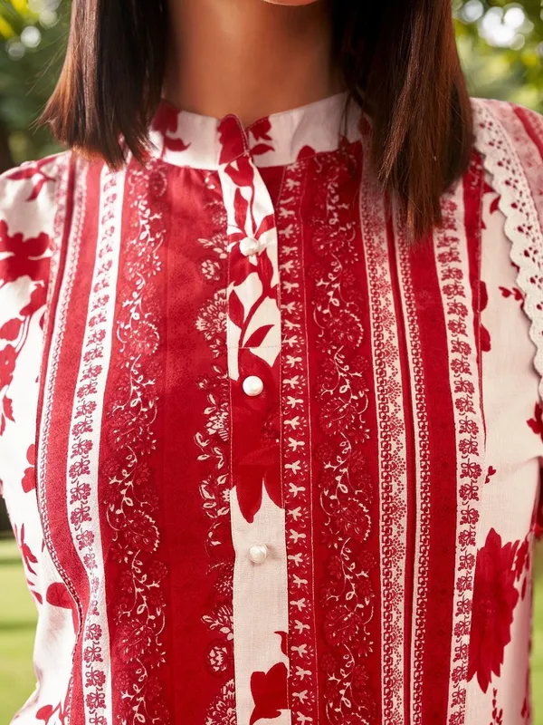 Women_Off-white_and_Red_Cotton_Blend_Floral_Printed_Anarkali_Kurta_Set_&_Printed_Dupatta