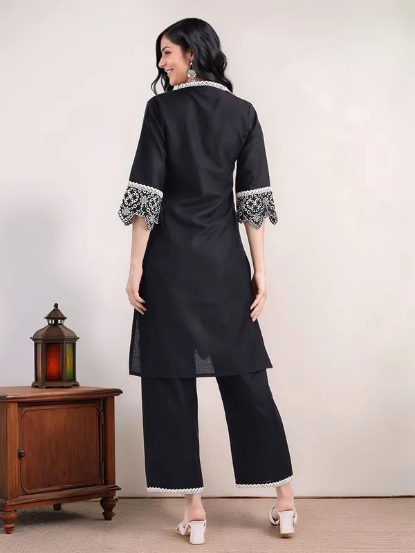 Black_Solid_Embroidered_Cotton_Blend_Straight_Kurta_With_Solid_Cotton_Blend_Trouser_For_Women