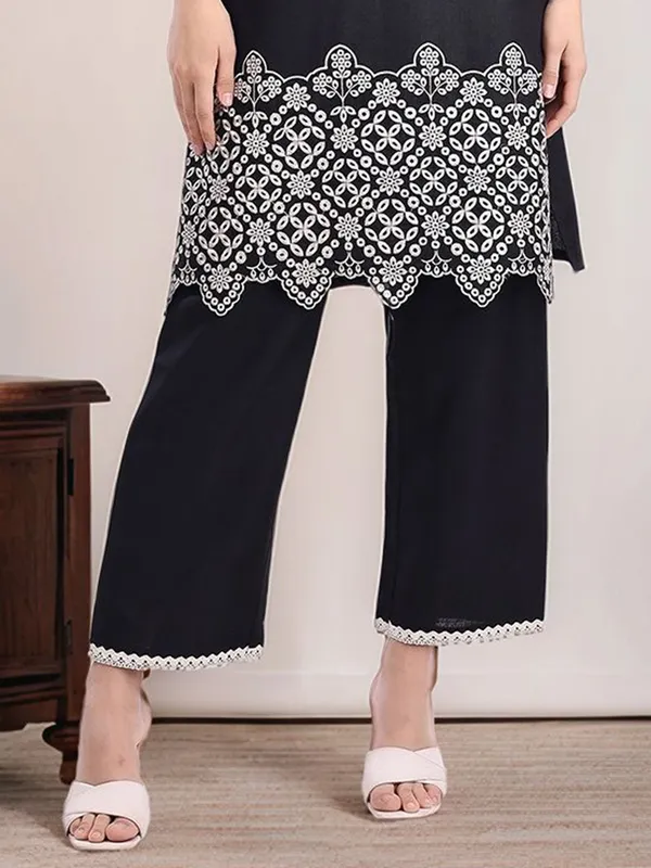 Black_Solid_Embroidered_Cotton_Blend_Straight_Kurta_With_Solid_Cotton_Blend_Trouser_For_Women