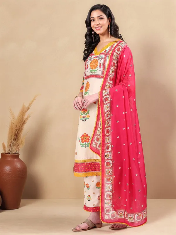 Cream_Floral_Printed_Cotton_Blend_Straight_Kurta_With_Printed_Cotton_Blend_Trouser_And_Printed_Dupatta_For_Women