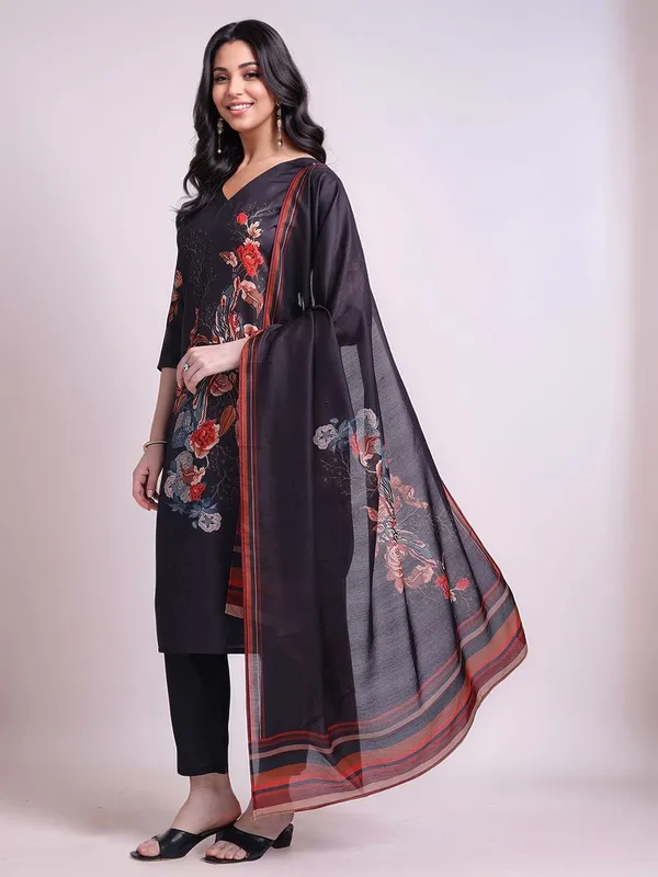Black_Floral_Printed_Cotton_Blend_Straight_Kurta_With_Solid_Cotton_Blend_Trouser_And_Printed_Dupatta_For_Women