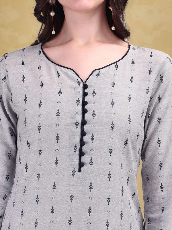 Grey_Ethnic_Motifs_Woven_Cotton_Blend_Straight_Kurta_With_Solid_Cotton_Blend_Trouser_And_Printed_Dupatta_For_Women