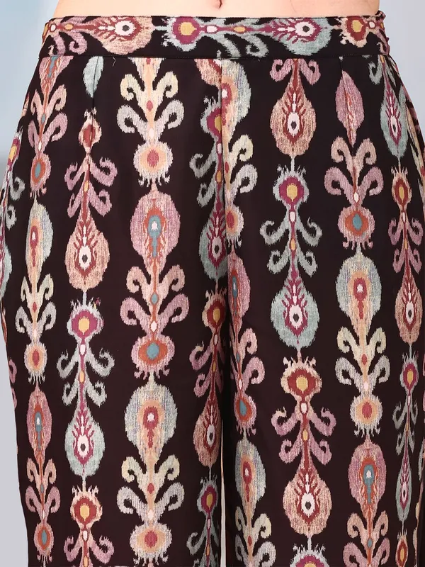 Women_Black_Poly_Cotton_Digital_Printed_Straight_kurta_&_Printed_Trousers