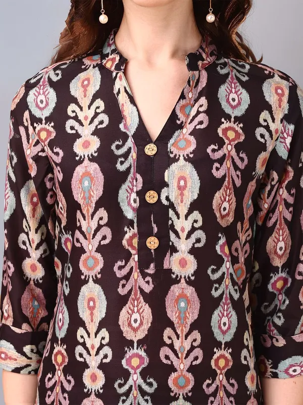 Women_Black_Poly_Cotton_Digital_Printed_Straight_kurta_&_Printed_Trousers