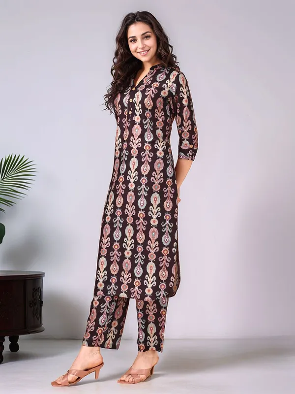 Women_Black_Poly_Cotton_Digital_Printed_Straight_kurta_&_Printed_Trousers