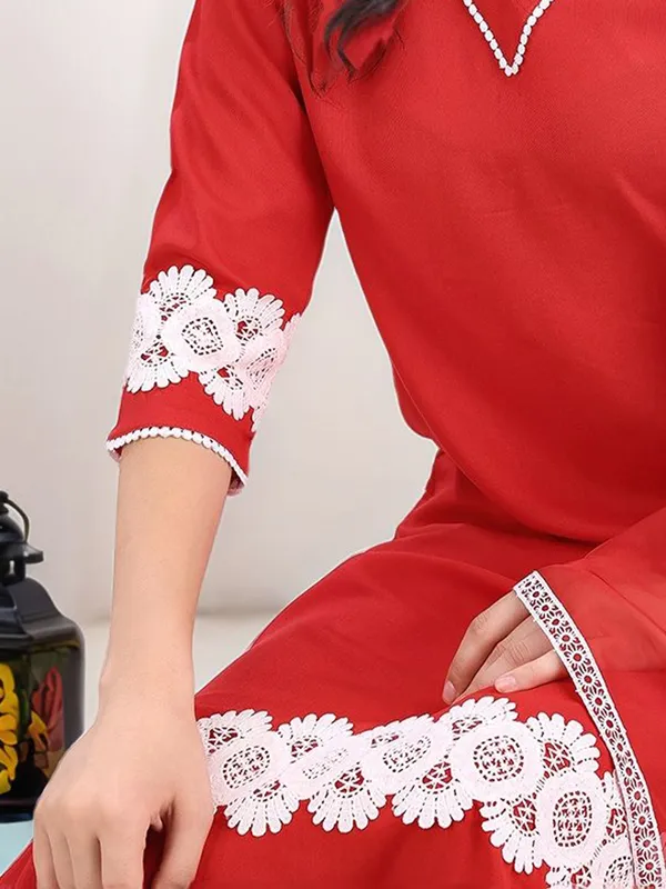 Red_Solid_Solid_Viscose_Rayon_Lace_Detailing_Straight_Kurta_With_Solid_Viscose_Rayon_Trouser_And_Solid_Dupatta_For_Women