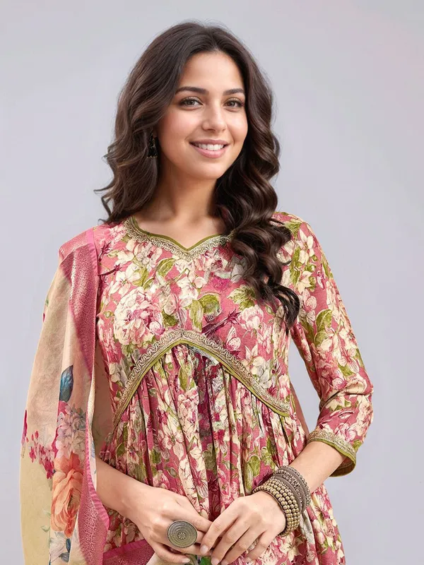 Women_Pink_Viscose_Rayon_Floral_Printed_Anarkali_Kurta_Set_&_Digital_Printed_Dupatta