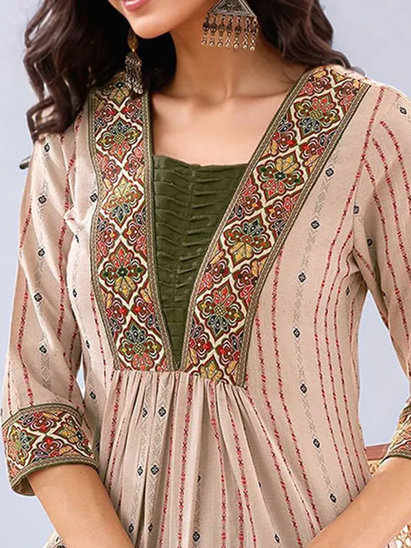 Women_Beige_Pure_Cotton_Handloom_Woven_V-Neck_A-line_Kurta_Set_with_Lace_Detailing