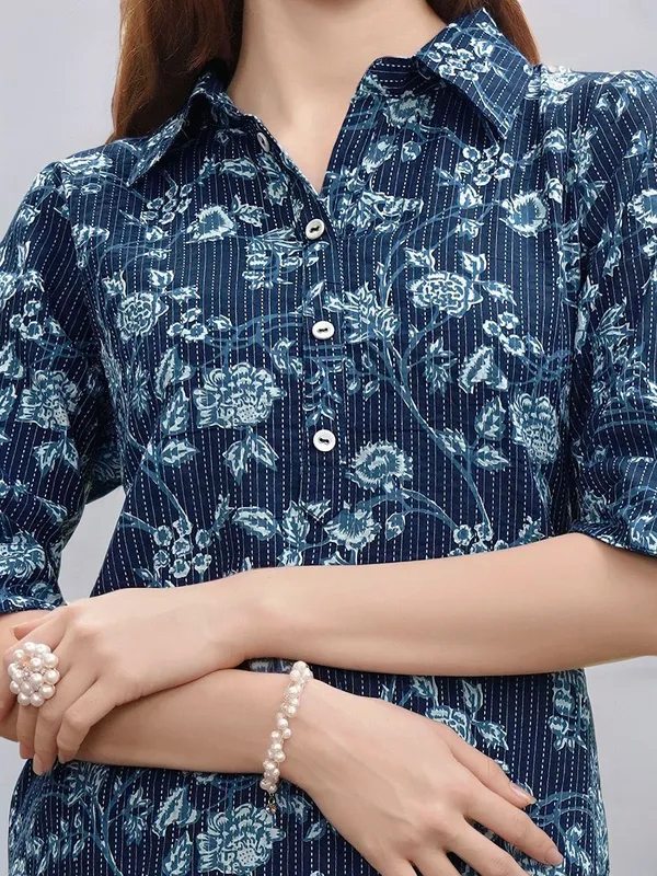 Women_Blue_cotton_blend_Digital_Floral_Printed_Shirt_Collar_straight_kurta