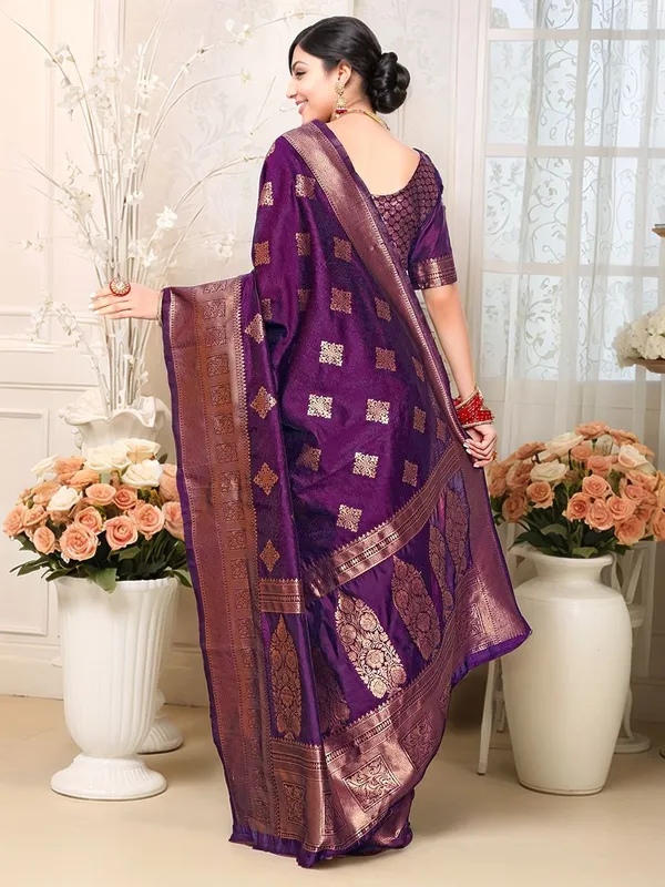 Wine_Woven_Banarasi_Art_Silk_Saree_For_Women