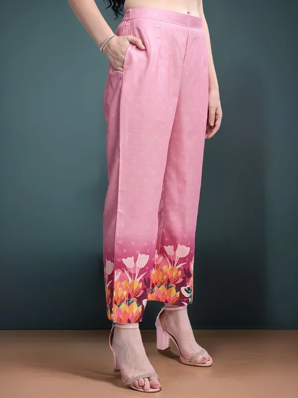 Pink_Floral_Printed_Cotton_Blend_Straight_Kurta_With_Printed_Cotton_Blend_Trouser_For_Women