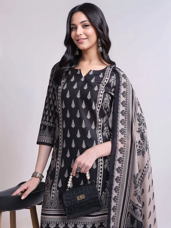 Black_Ethnic_Motifs_Printed_Cotton_Blend_Straight_Kurta_With_Printed_Cotton_Blend_Trouser_And_Printed_Dupatta_For_Women