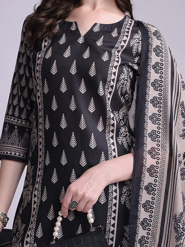 Black_Ethnic_Motifs_Printed_Cotton_Blend_Straight_Kurta_With_Printed_Cotton_Blend_Trouser_And_Printed_Dupatta_For_Women