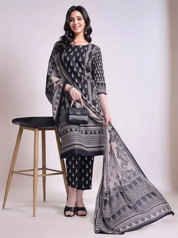 Black_Ethnic_Motifs_Printed_Cotton_Blend_Straight_Kurta_With_Printed_Cotton_Blend_Trouser_And_Printed_Dupatta_For_Women
