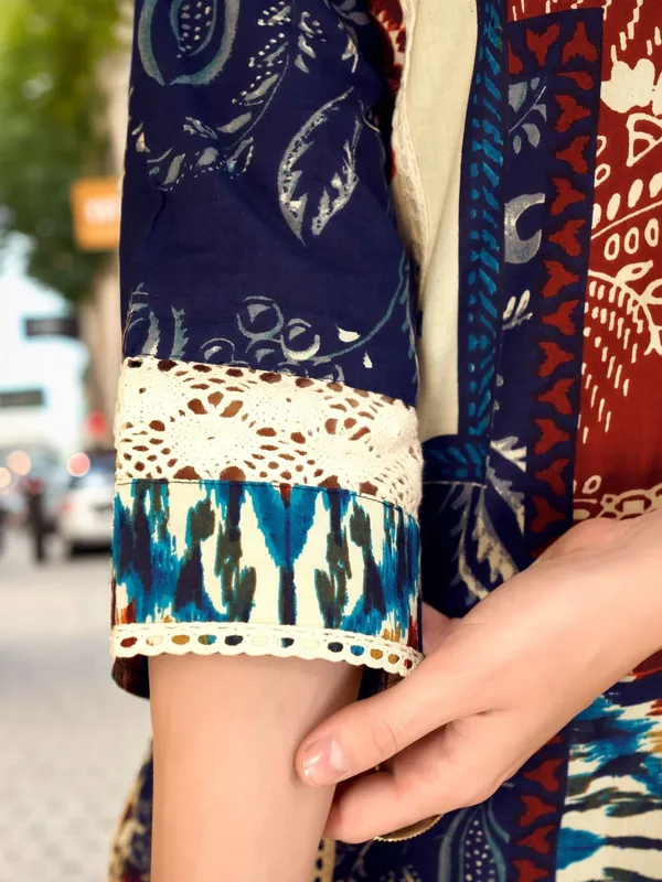 Women_Multi_Cotton_Blend_Digital_Printed_Straight_kurta_&_Printed_Trousers