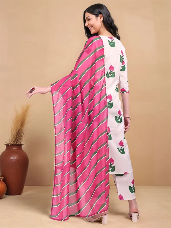 White_Floral_Printed_Cotton_Blend_Straight_Kurta_With_Printed_Cotton_Blend_Trouser_And_Printed_Dupatta_For_Women
