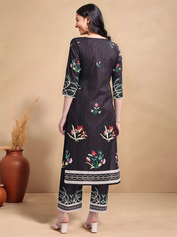 Black_Ethnic_Motifs_Printed_Cotton_Blend_Straight_Kurta_With_Printed_Cotton_Blend_Trouser_For_Women