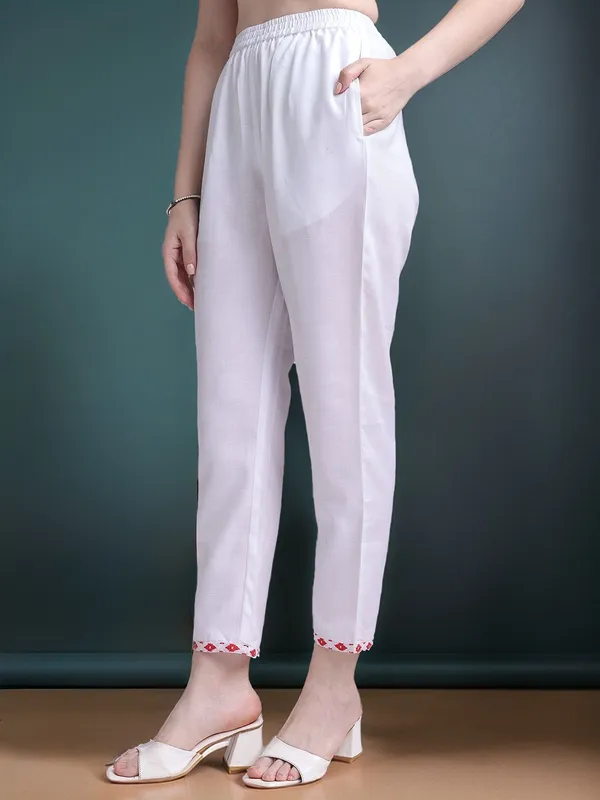 White_Geometrical_Printed_Pure_Cotton_Straight_Kurta_With_Solid_Cotton_Blend_Trouser_And_Printed_Dupatta_For_Women
