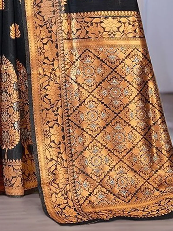 Black_Woven_Banarasi_Linen_Blend_Saree_For_Women