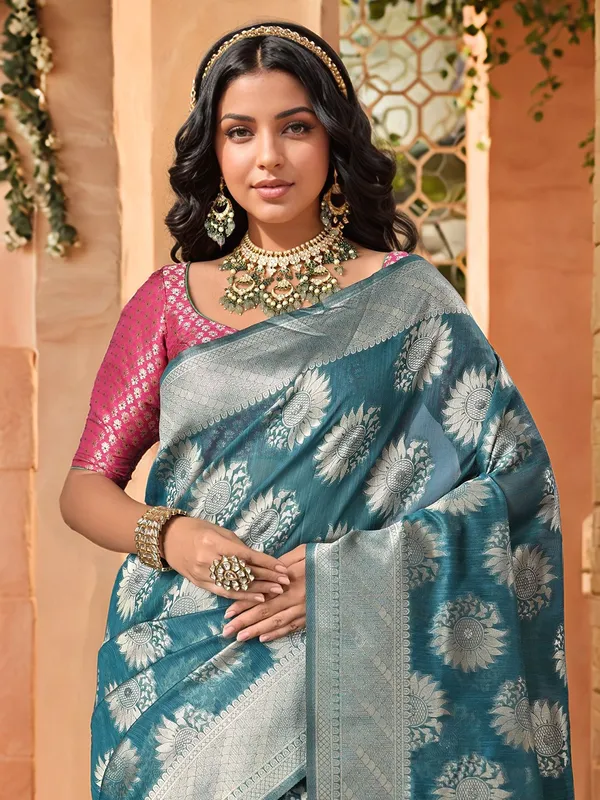 Blue_Woven_Banarasi_Linen_Blend_Saree_For_Women