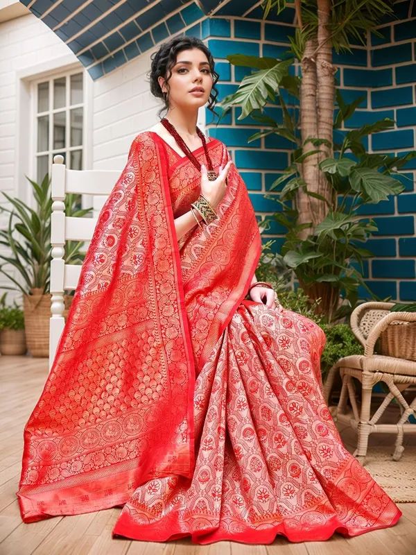 Pink_Woven_Dharmavaram_Art_Silk_Saree_For_Women
