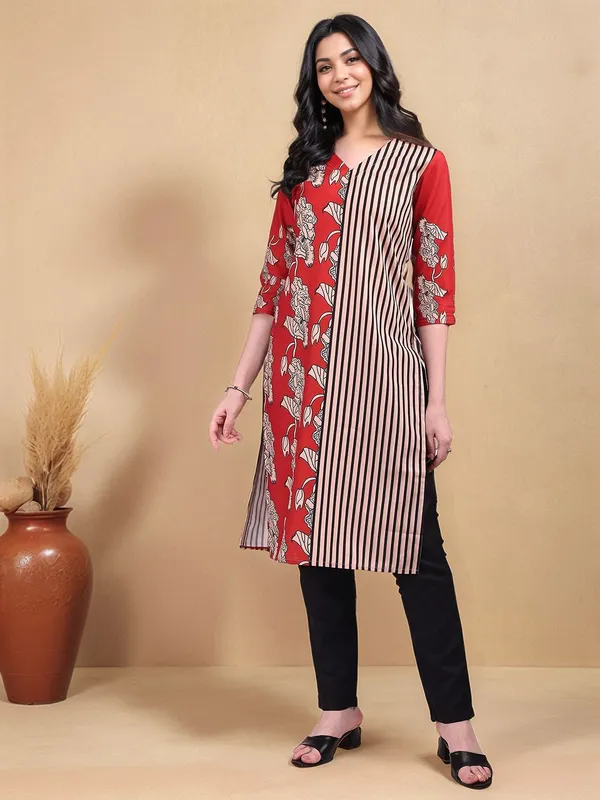 Red_&_Peach_Floral_Printed_Cotton_Blend_Straight_Kurta_For_Women