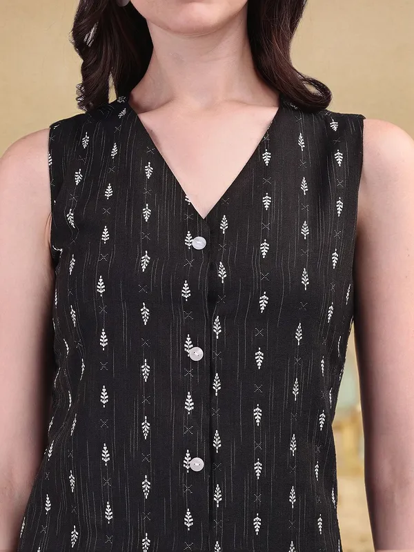 Black_Ethnic_Motifs_Woven_Cotton_Blend_Waistcoat_With_Woven_Cotton_Blend_Trouser_For_Women