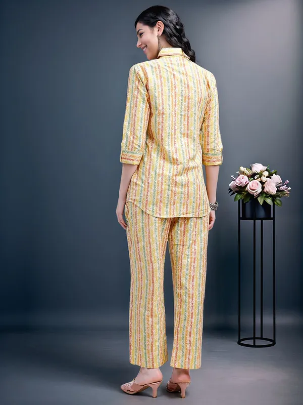 Women_Yellow_&_Multi_Handloom_Screen_Printed_Co-ords_Set_with_Floral_Embroidery_Patch_Works