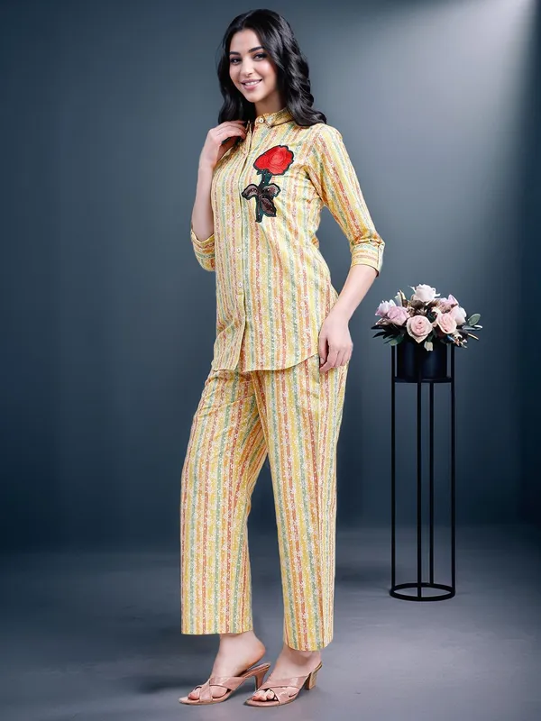 Women_Yellow_&_Multi_Handloom_Screen_Printed_Co-ords_Set_with_Floral_Embroidery_Patch_Works
