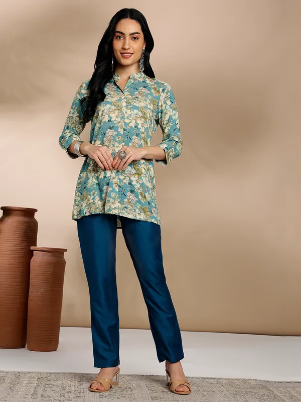 Women_Blue_Viscose_Rayon_Floral_Printed_Shirt_&_Solid_Trousers