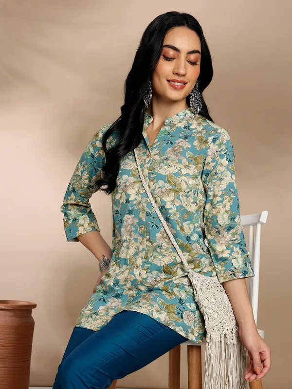 Women_Blue_Viscose_Rayon_Floral_Printed_Shirt_&_Solid_Trousers