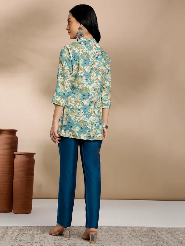 Women_Blue_Viscose_Rayon_Floral_Printed_Shirt_&_Solid_Trousers