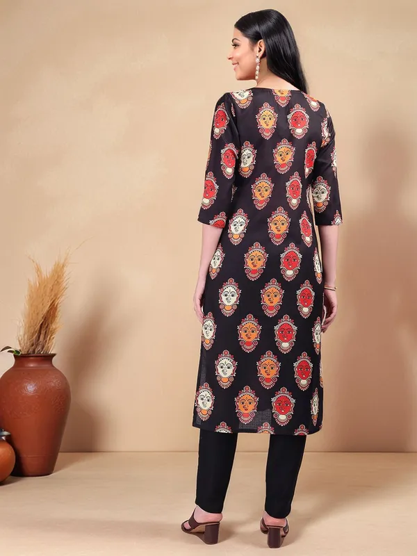 Black_Kalamkari_Printed_Cotton_Blend_Straight_Kurta_For_Women