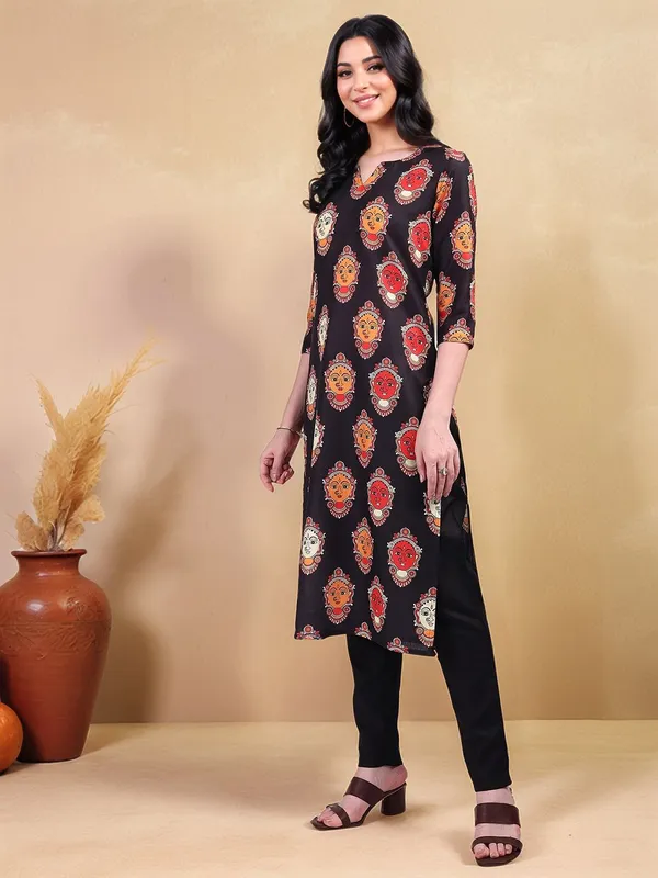 Black_Kalamkari_Printed_Cotton_Blend_Straight_Kurta_For_Women